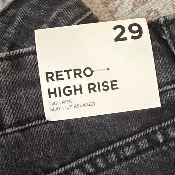 Forever 21 Black Retro High-Rise Distressed Denim Shorts - Picture 5 of 5